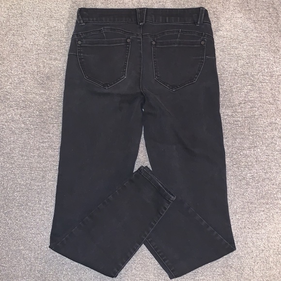 Democracy Jeans - Picture 2 of 7